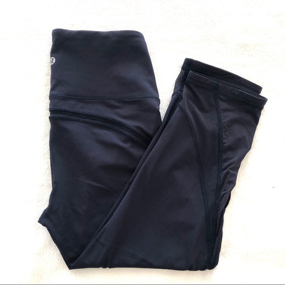 Lululemon Fresh In Mesh Leggings Crop 19" in Midnight Navy - Picture 4 of 8